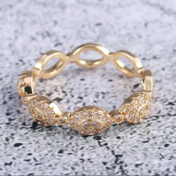NEW Gold Plated beautiful ring - Picture 2 of 6